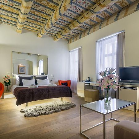 Hotel Three Storks Praga Exterior foto Suite