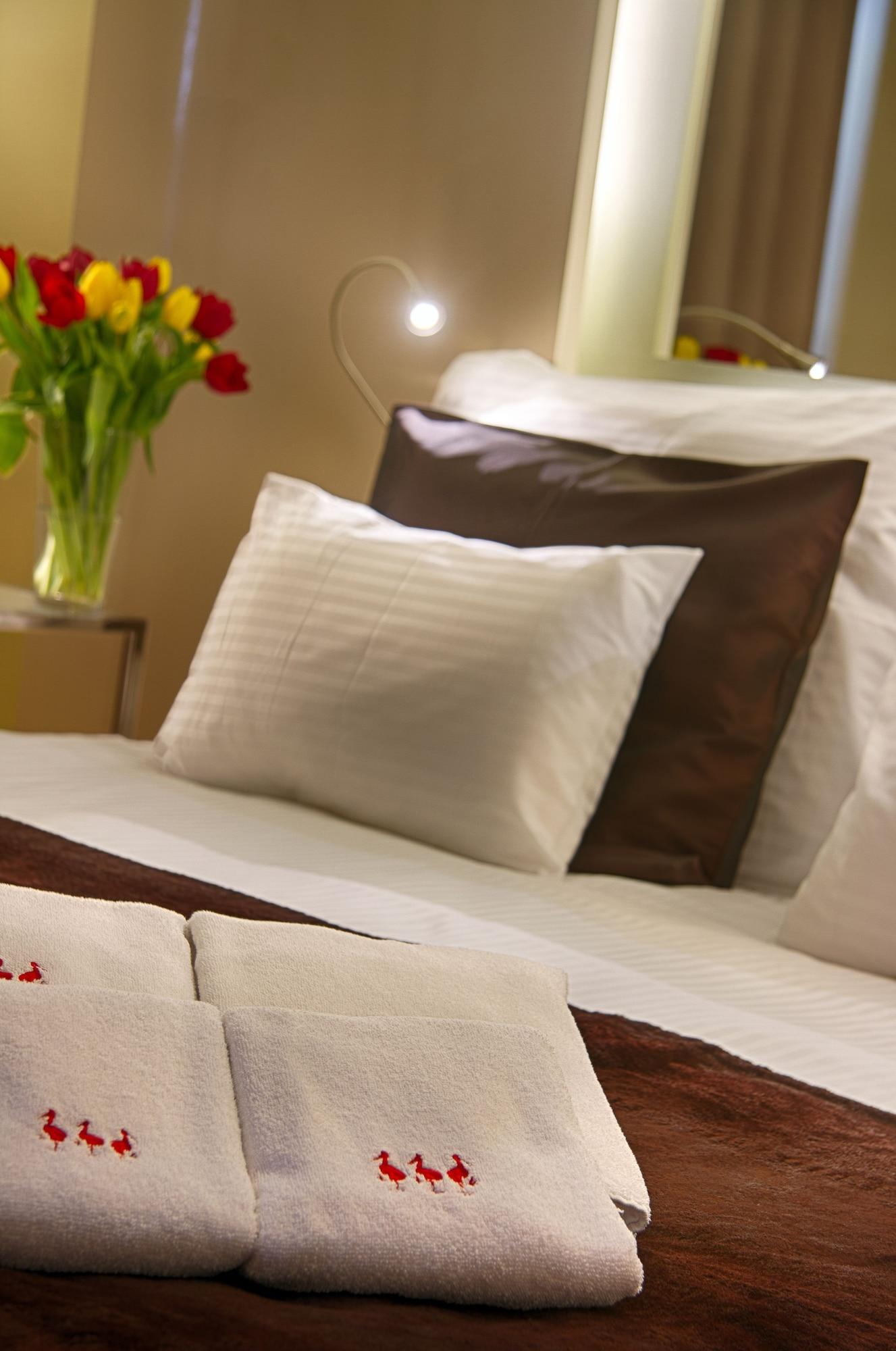 Hotel Three Storks Praga Exterior foto A pillow