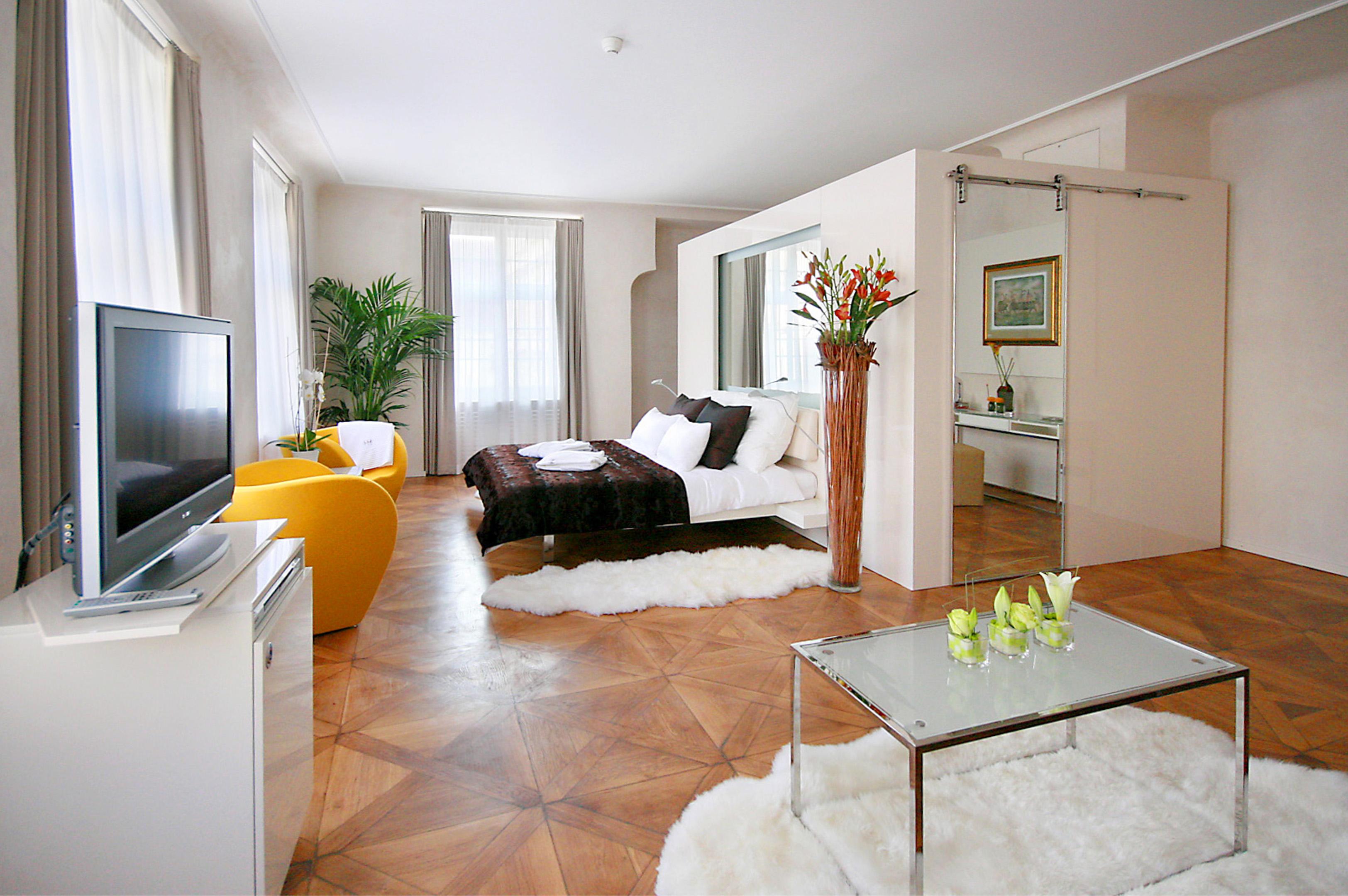 Hotel Three Storks Praga Exterior foto A typical studio apartment
