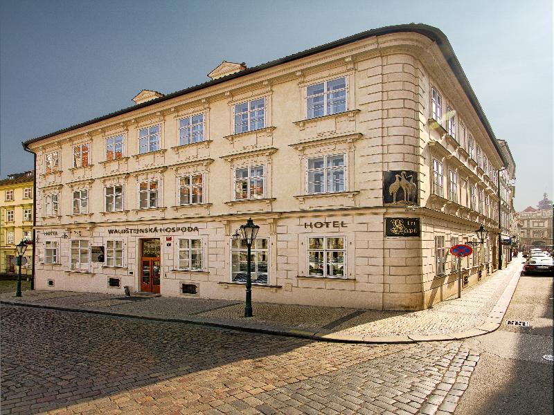 Hotel Three Storks Praga Exterior foto The building of the university library