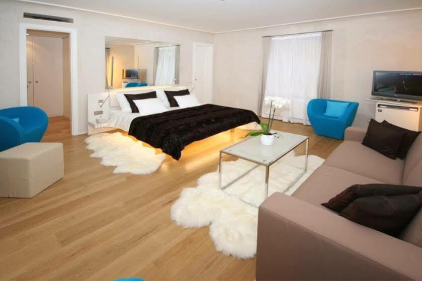 Hotel Three Storks Praga Exterior foto A room at the hotel